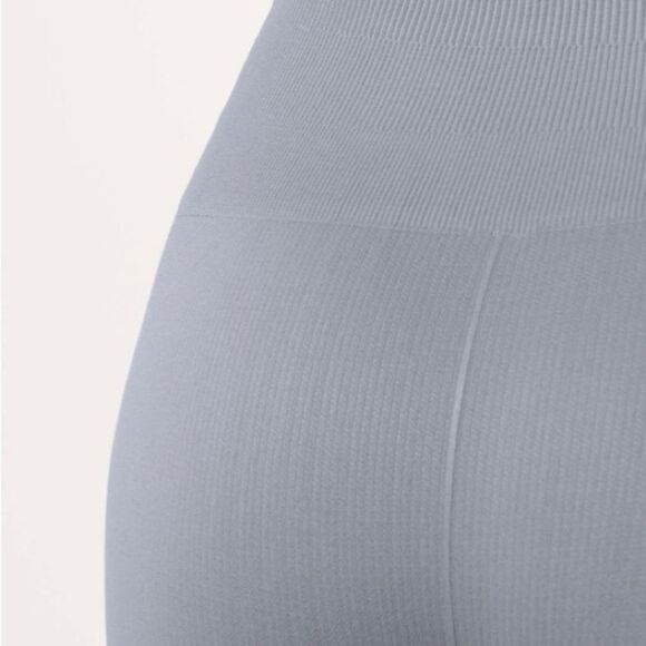 Lululemon awakening crop taryn toomey collection gray - Picture 6 of 11